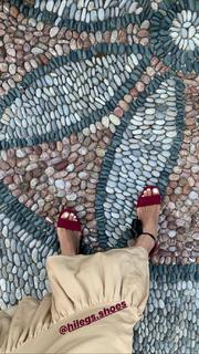 Alina Astrovskaya feet photo 12