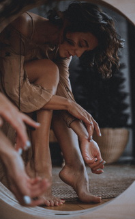Alina Astrovskaya feet photo 14