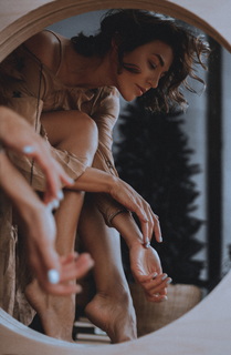 Alina Astrovskaya feet photo 13