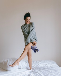Alina Astrovskaya feet photo 13