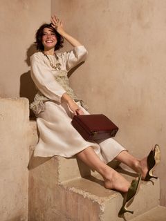 Alina Astrovskaya feet photo 12