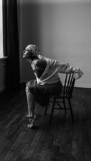 Alina Astrovskaya feet photo 3