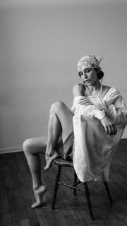 Alina Astrovskaya feet photo 17
