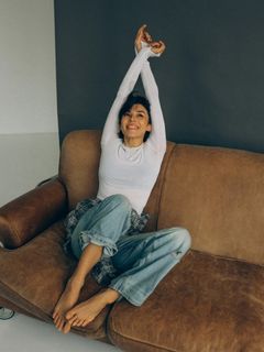 Alina Astrovskaya feet photo 8