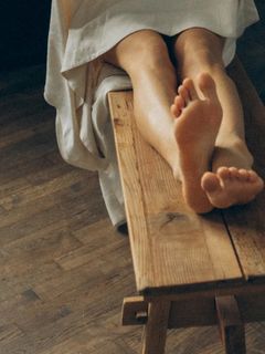 Alina Astrovskaya feet photo 5