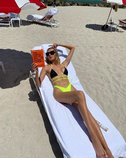 Alina Baikova feet photo 3
