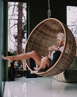 Alina Ceusan feet photo 8