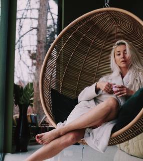 Alina Ceusan feet photo 7