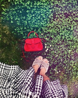 Alina Ceusan feet photo 14