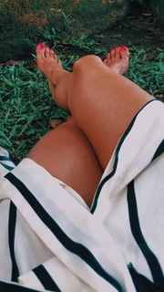 Alina Ceusan feet photo 1
