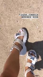 Alina Ceusan feet photo 1