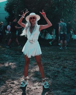 Alina Ceusan feet photo 19