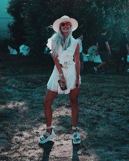Alina Ceusan feet photo 17