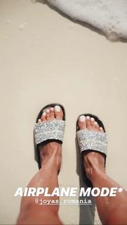 Alina Ceusan feet photo 5
