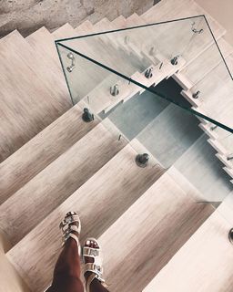 Alina Ceusan feet photo 12