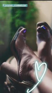 Alina Ceusan feet photo 7