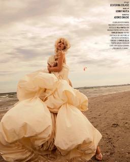 Alina Ceusan feet photo 14