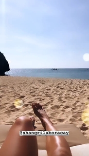 Alina Ceusan feet photo 11