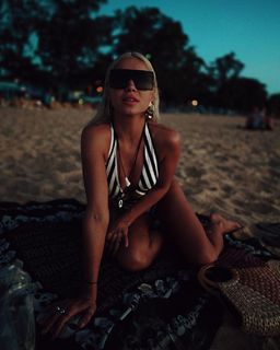 Alina Ceusan feet photo 13