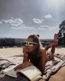 Alina Ceusan feet photo 14