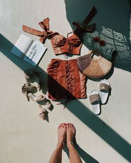 Alina Ceusan feet photo 7