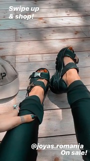 Alina Ceusan feet photo 17
