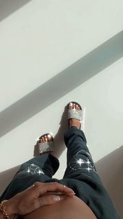 Alina Ceusan feet photo 7