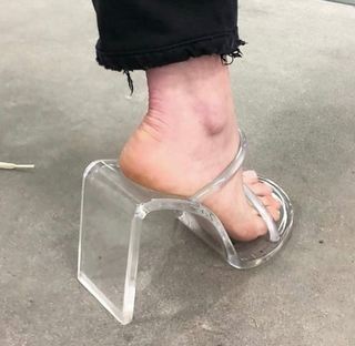 Alina Ceusan feet photo 20