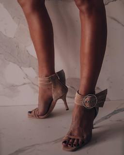 Alina Ceusan feet photo 14