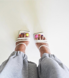 Alina Ceusan feet photo 6