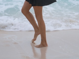 Alina Ceusan feet photo 16