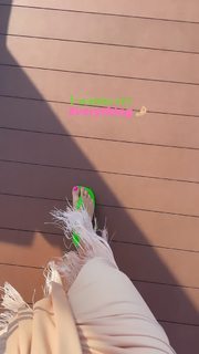 Alina Ceusan feet photo 2