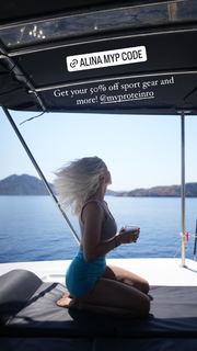 Alina Ceusan feet photo 9