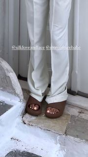 Alina Ceusan feet photo 20