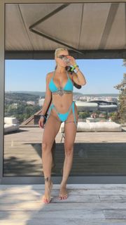 Alina Ceusan feet photo 12