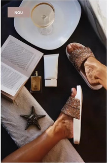 Alina Ceusan feet photo 10