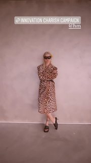 Alina Ceusan feet photo 1