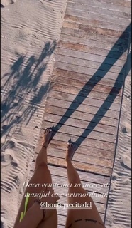 Alina Ceusan feet photo 3