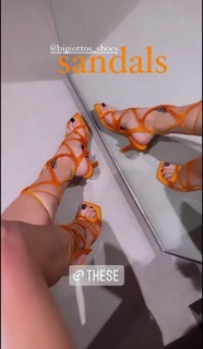 Alina Ceusan feet photo 2