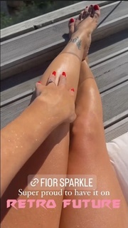 Alina Ceusan feet photo 14