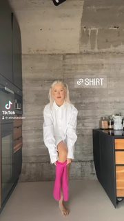 Alina Ceusan feet photo 15