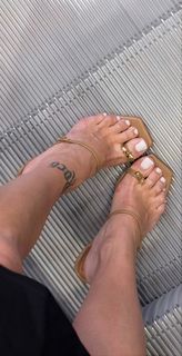 Alina Ceusan feet photo 4