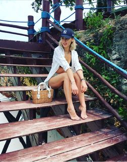 Alina Eremia feet photo 1