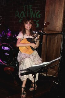 Alina Gingertail feet photo 4