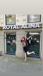 Alina Gingertail feet photo 2