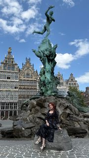 Alina Gingertail feet photo 2