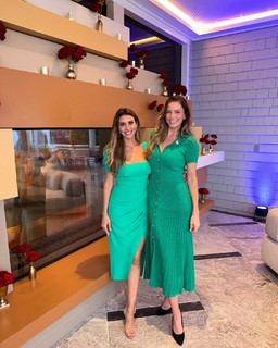 Alina Habba feet photo thumbnail