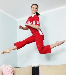 Alina Kabaeva feet photo thumbnail