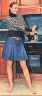 Alina Kabaeva feet photo thumbnail