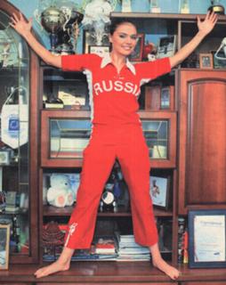 Alina Kabaeva feet photo thumbnail